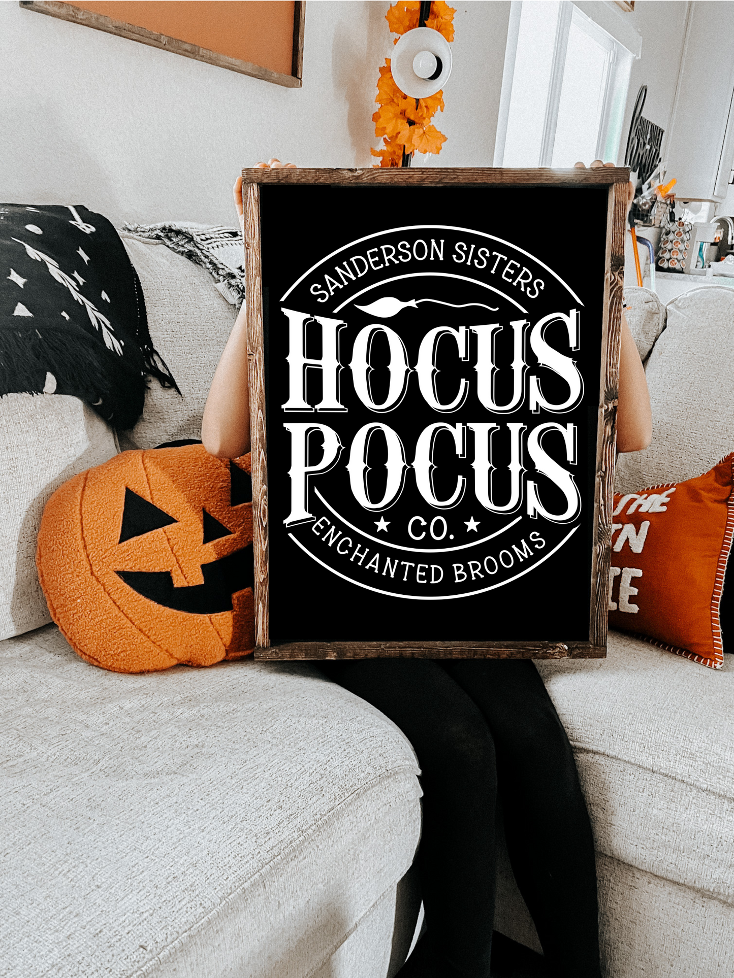 Hocus pocus wood sign - Enchanted brooms