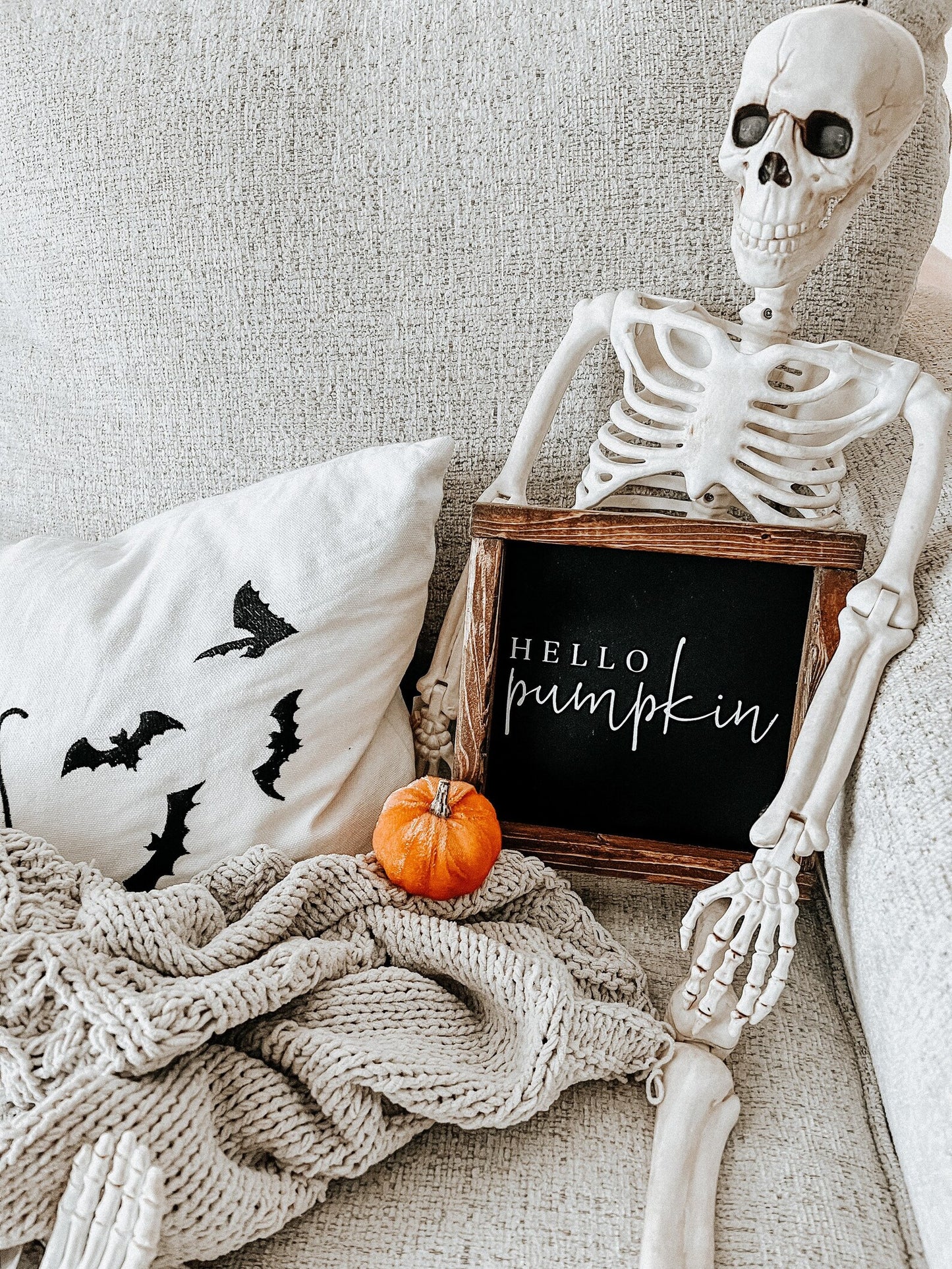 Hello pumpkin wood sign