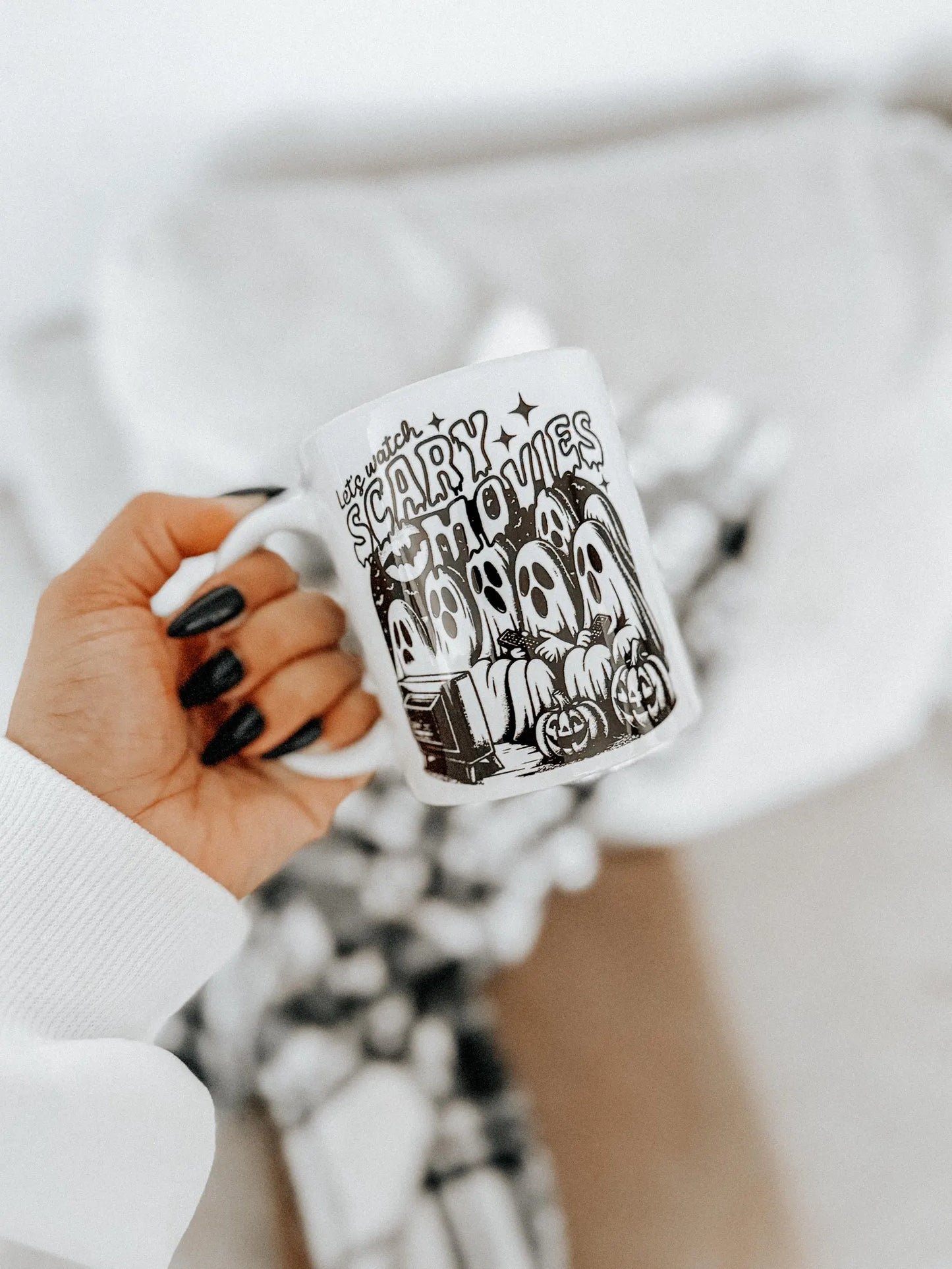 Let's watch scary movies | 11 oz mug | 15 oz mug
